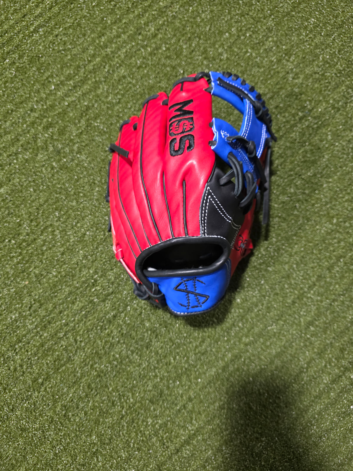 Youth Glove Spider-man inspired