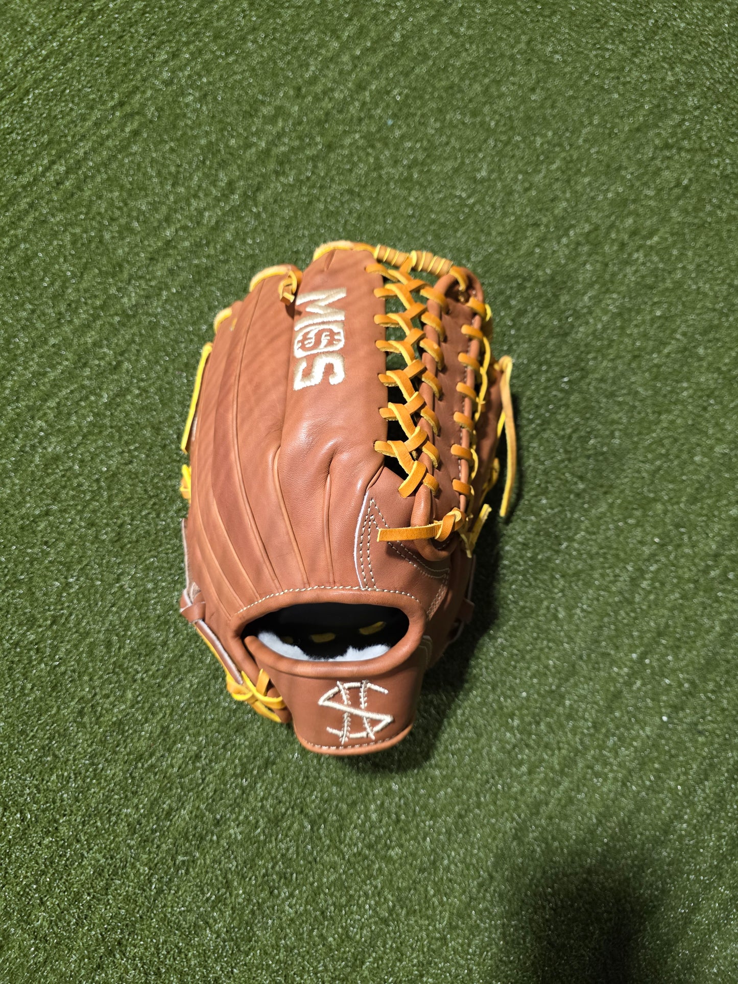 Outfielder Glove Classic Brown
