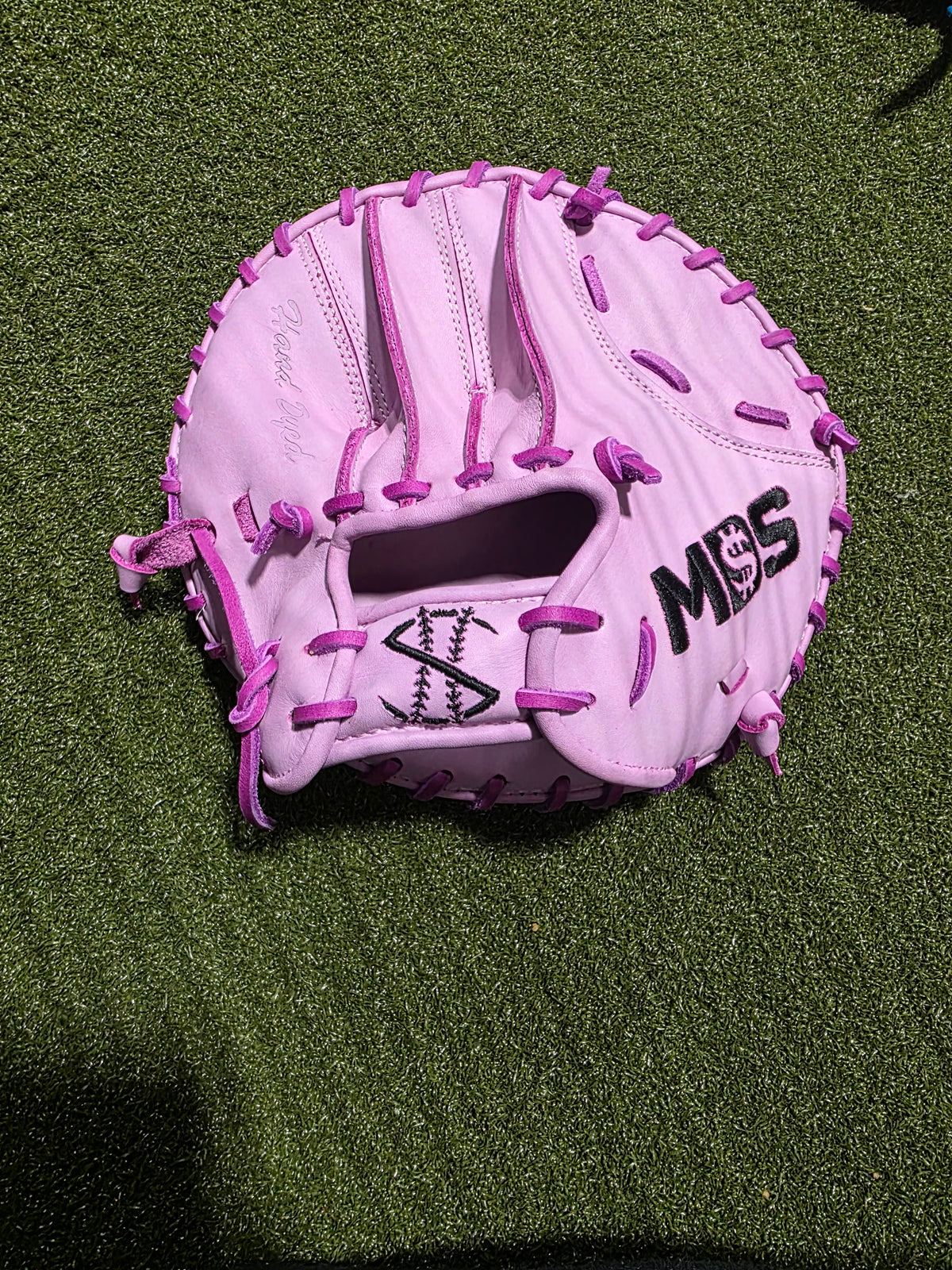 Pancake training glove Pink tie dye